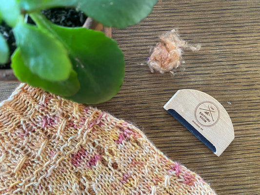 The Knitting Room - Sweater Comb